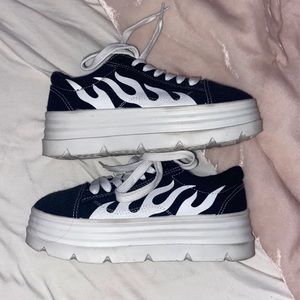 Nasty gal size 6 platform flame sneaker